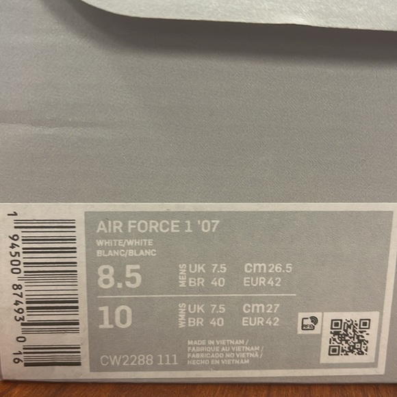 CUSTOM MADE/ AIR FORCE 1s/ SIZE 8.5 MENS/EQUIVALENT TO SIZE 10 WOMENS - Picture 7 of 7